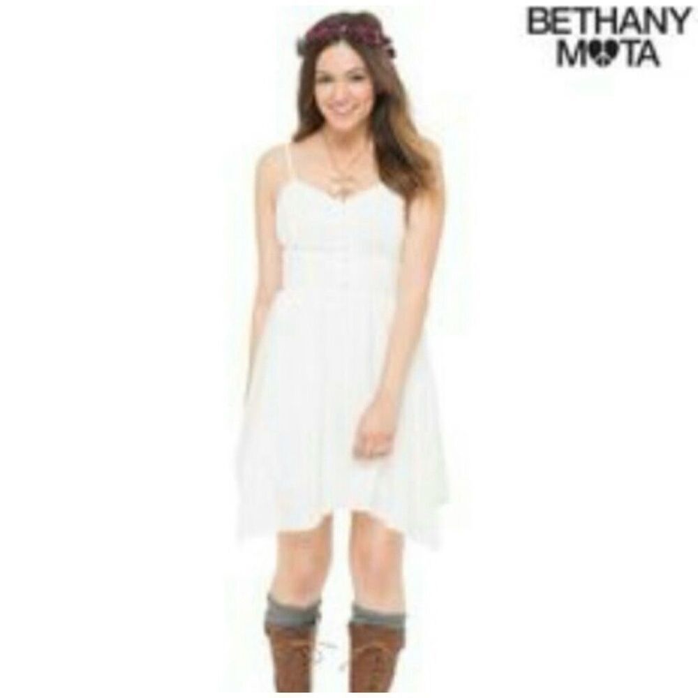 ✨Aeropostale × Bethany Mota Limited Edition White Sz Large Dress✨